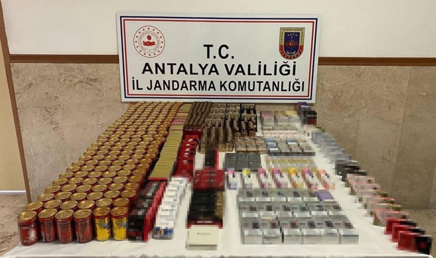 Manavgat’ta markete ‘kaçak sigara’ baskını: 1 şüpheliye işlem yapıldı
