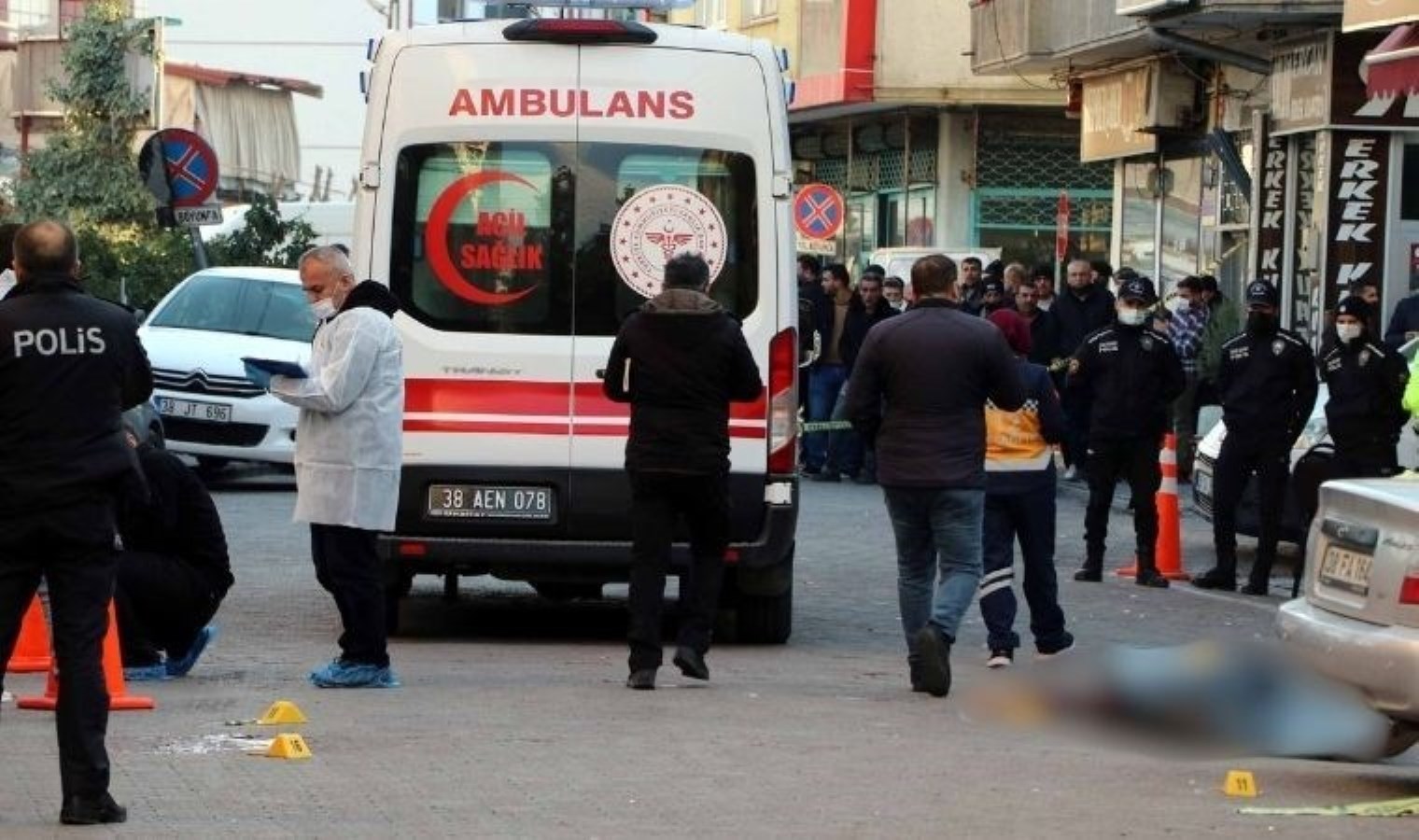 Miras davasında akrabalarını öldürdü: 3 kişinin katili 981 gündür firarda