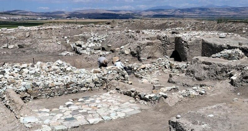 Oluz Höyük’teki kazılarda 18 yılda 6 uygarlığa ait 2 binden fazla eser bulundu