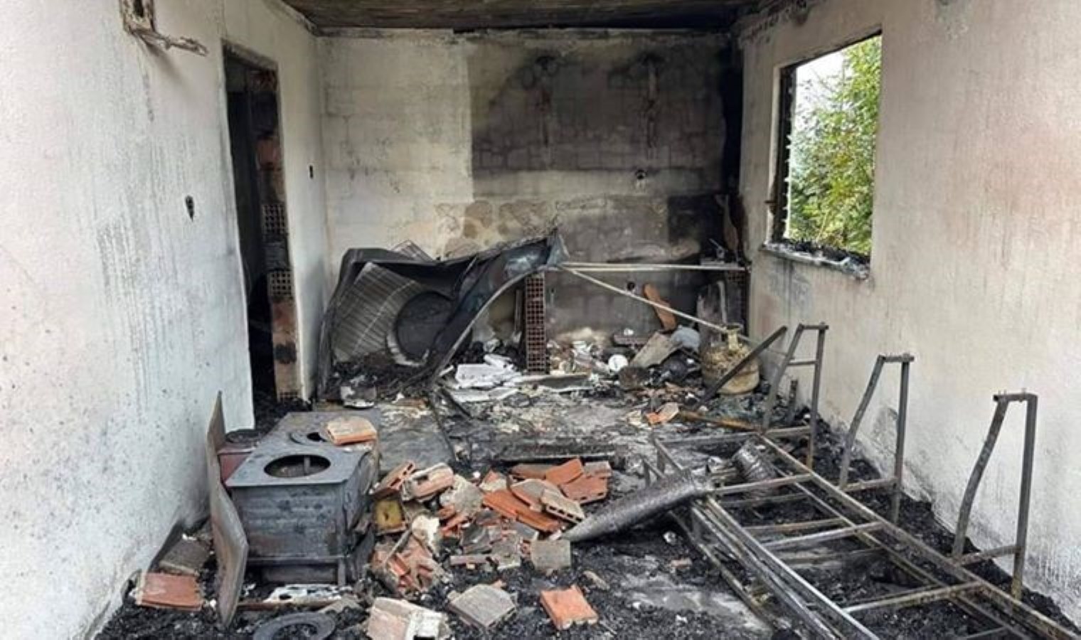 Ordu’da belediye başkan yardımcısının evi, yangında kül oldu