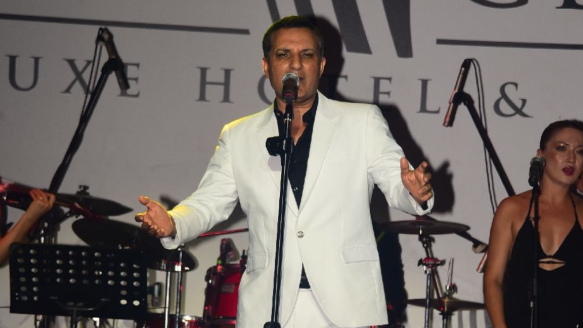 Rafet El Roman aşktan korkar oldu! “Bu yaştan sonra öldürür”