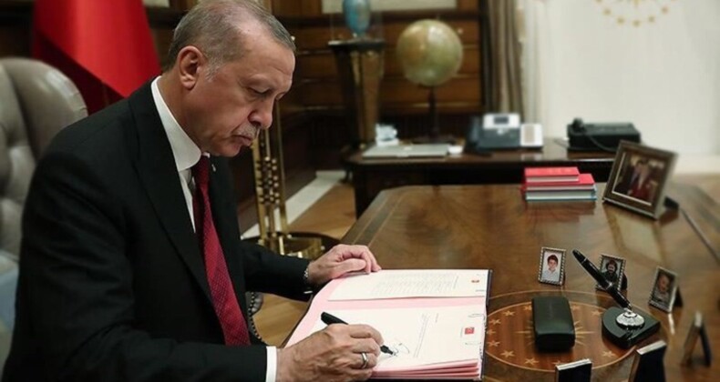 Resmi Gazete’de yayımlandı: Erdoğan, 3 bakan yardımcısını görevden aldı