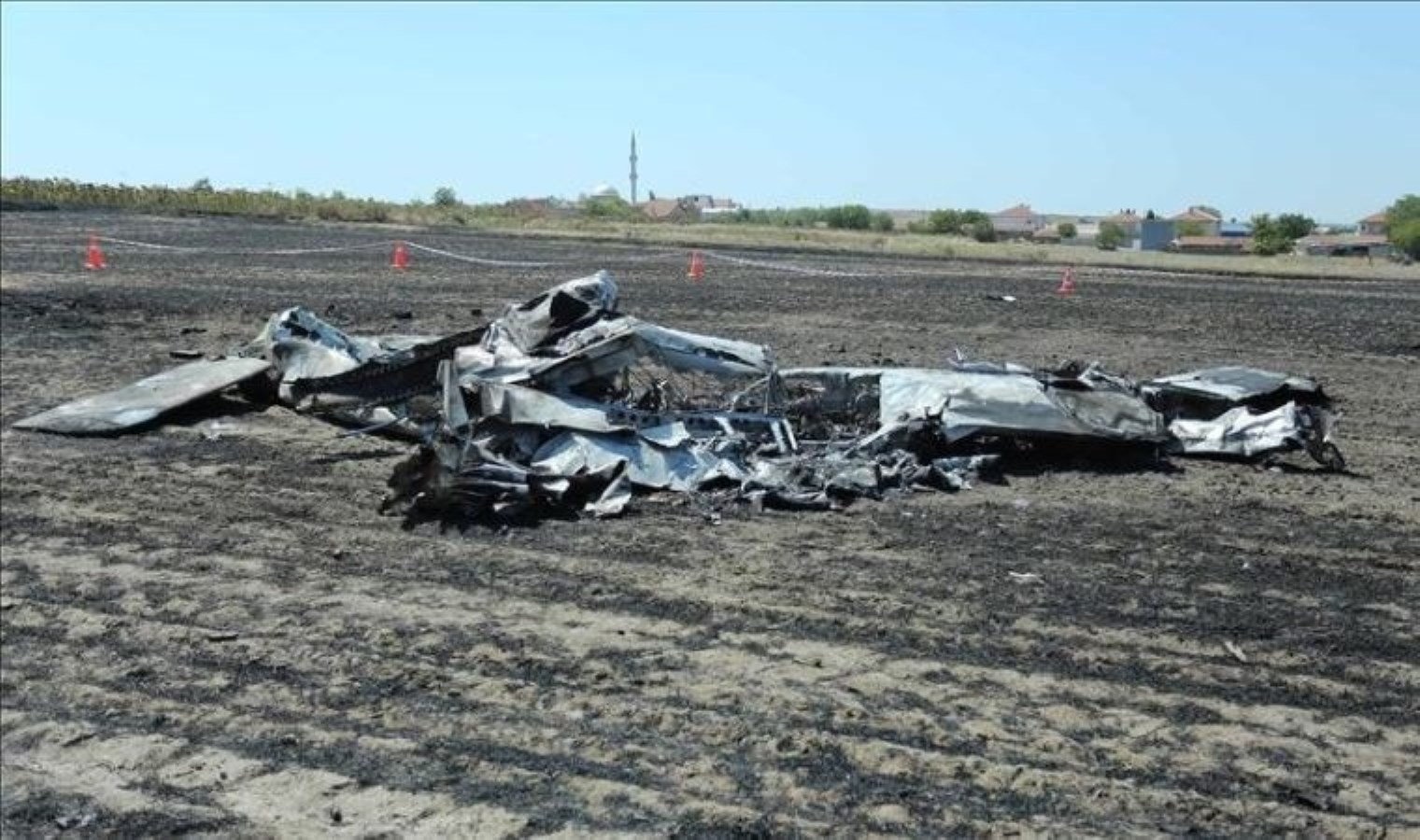 Rusya’da uçak düştü: 2 pilot hayatını kaybetti!