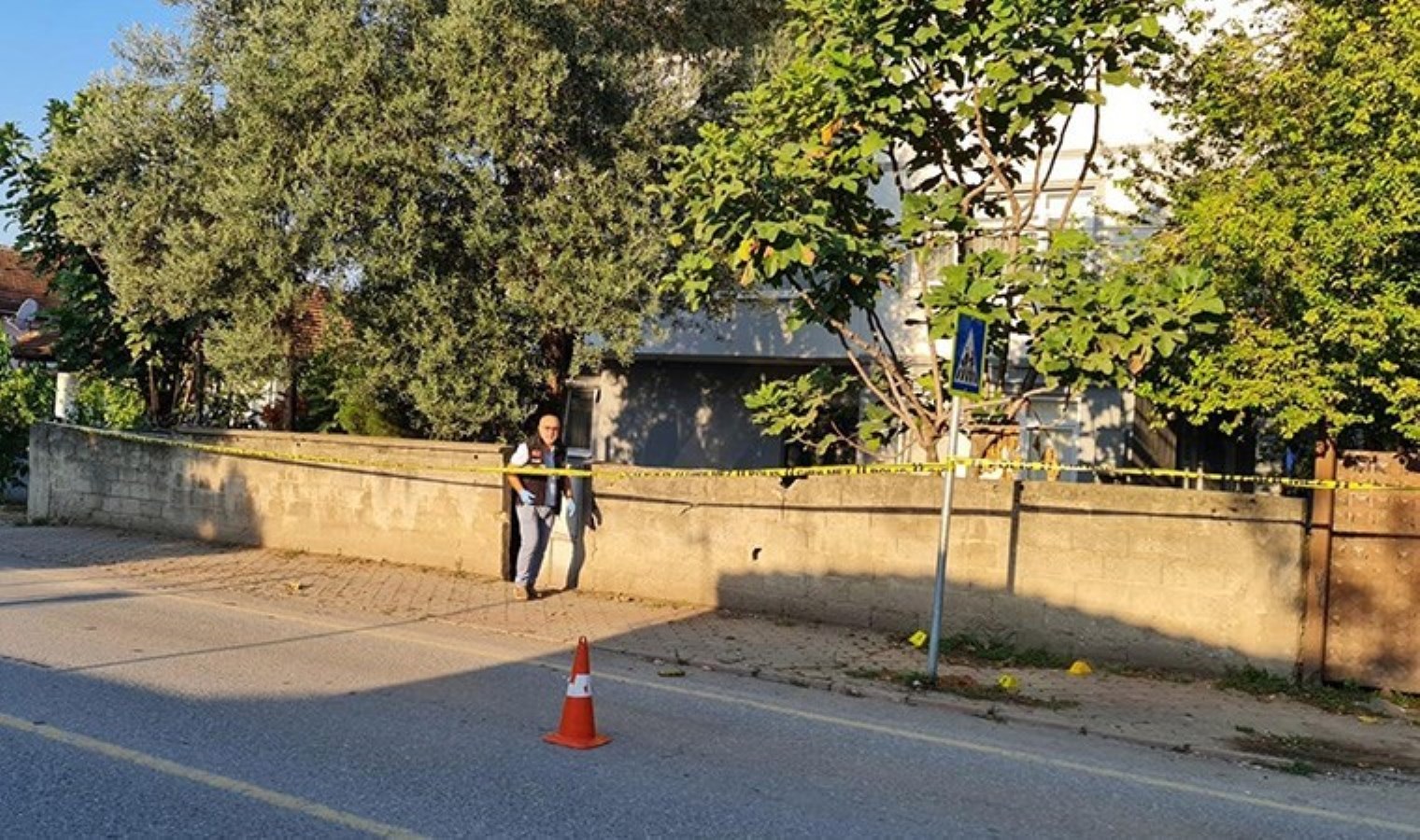 Sakarya’da güpegündüz dehşet anları: İşe giderken silahlı saldırıda yaralandı