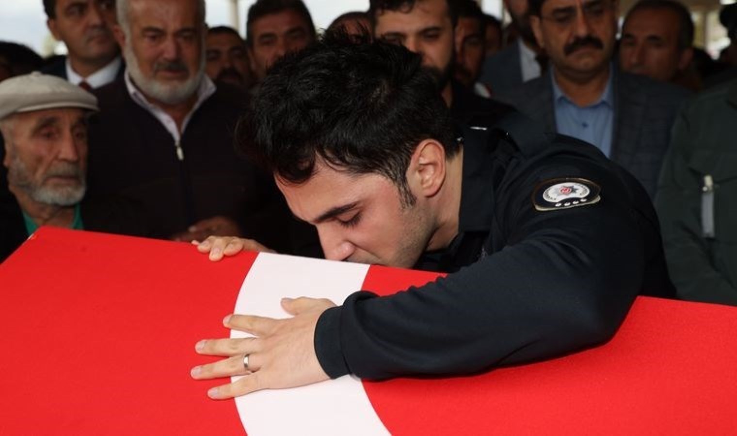 Şehit polis memuru Şeyda Yılmaz’ın eşi Semih Yılmaz saldırıyı öğrendiği anları anlattı