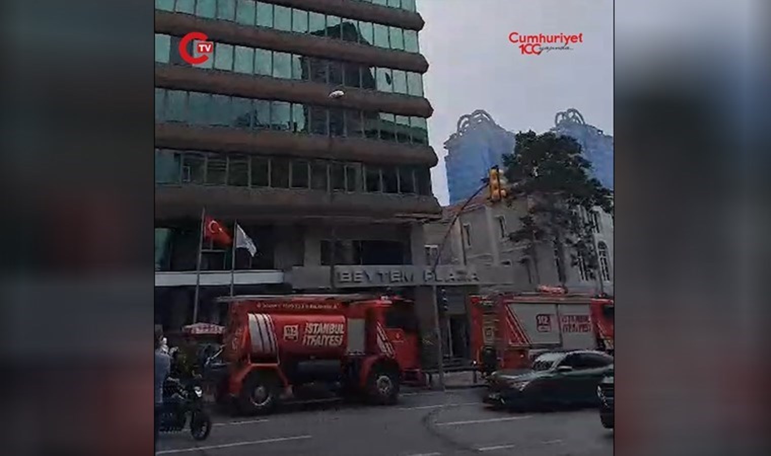 Şişli’de plazada korkutan yangın