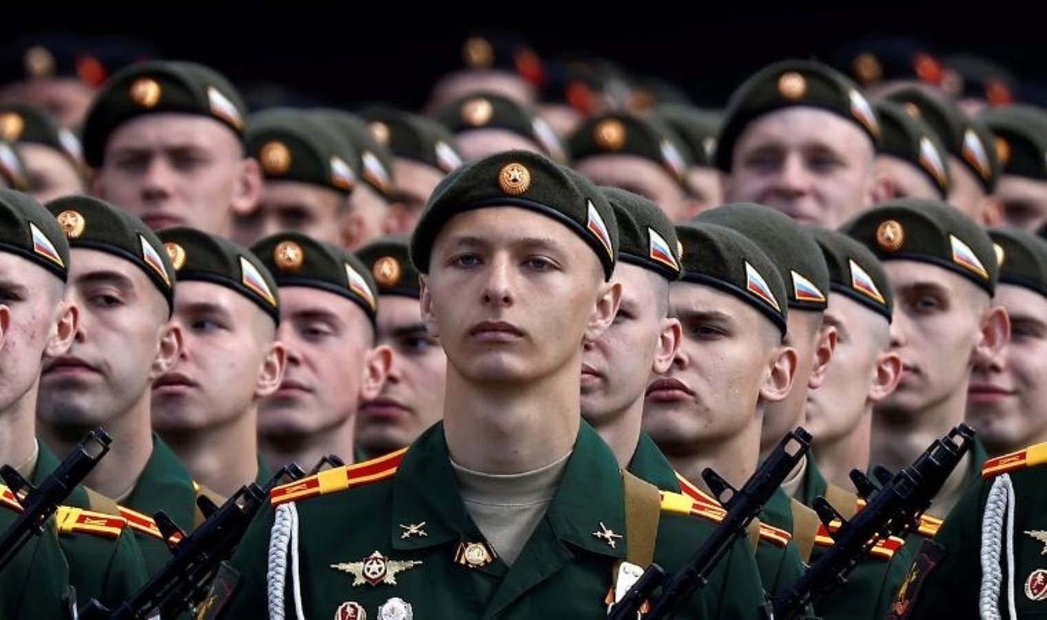 ‘Toplam sayı 2 milyonun üstünde…’ Putin, Rus ordusundaki asker sayısını 180 bin artırdı