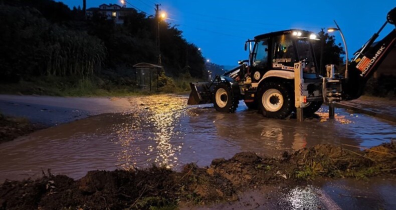 Trabzon’da sağanak ve heyelan: 14 kişi kurtarıldı