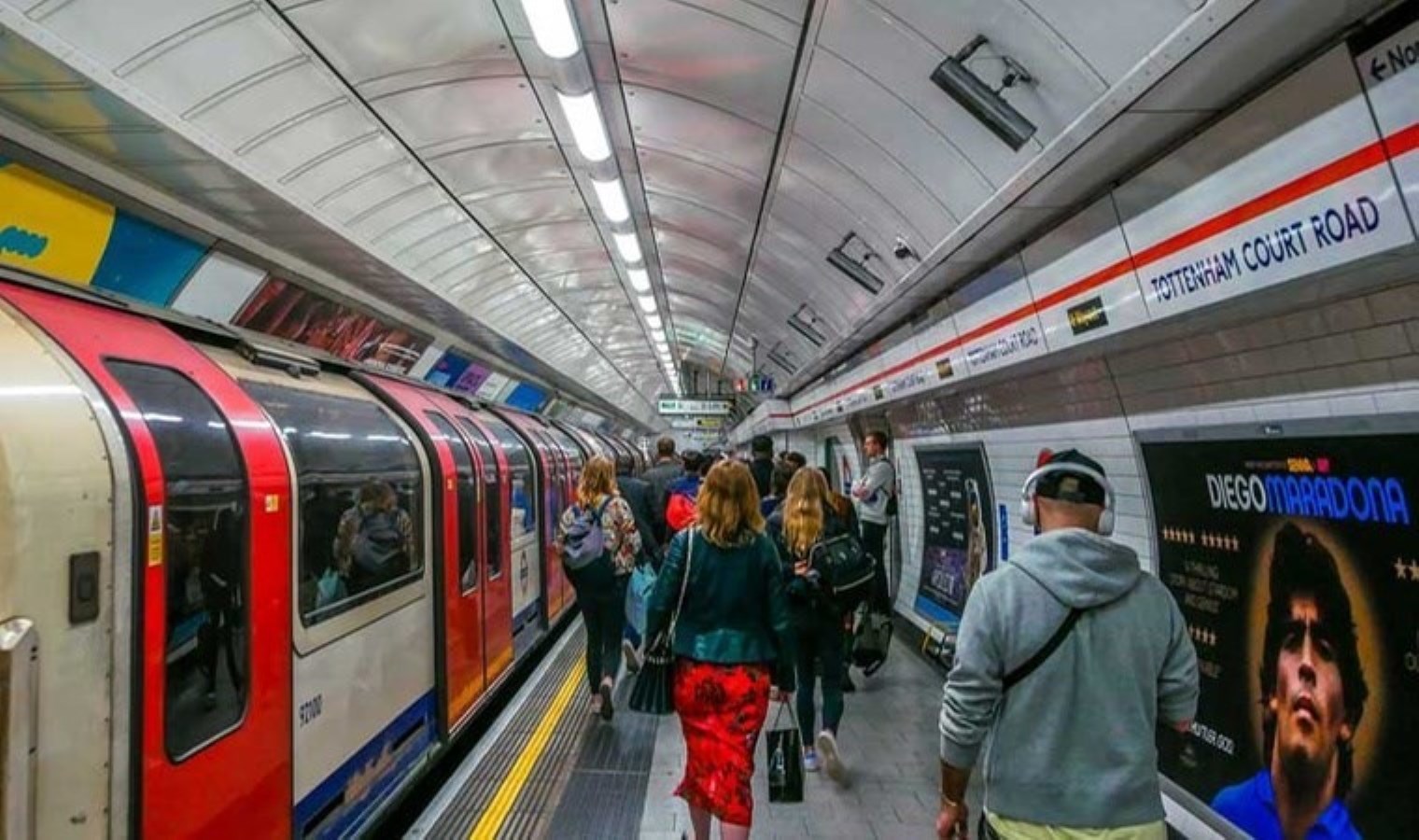 Tren istasyonlarında kablosuz ağlar hacklendi: Yolcular, ‘terör saldırısı’ mesajıyla karşılaştı