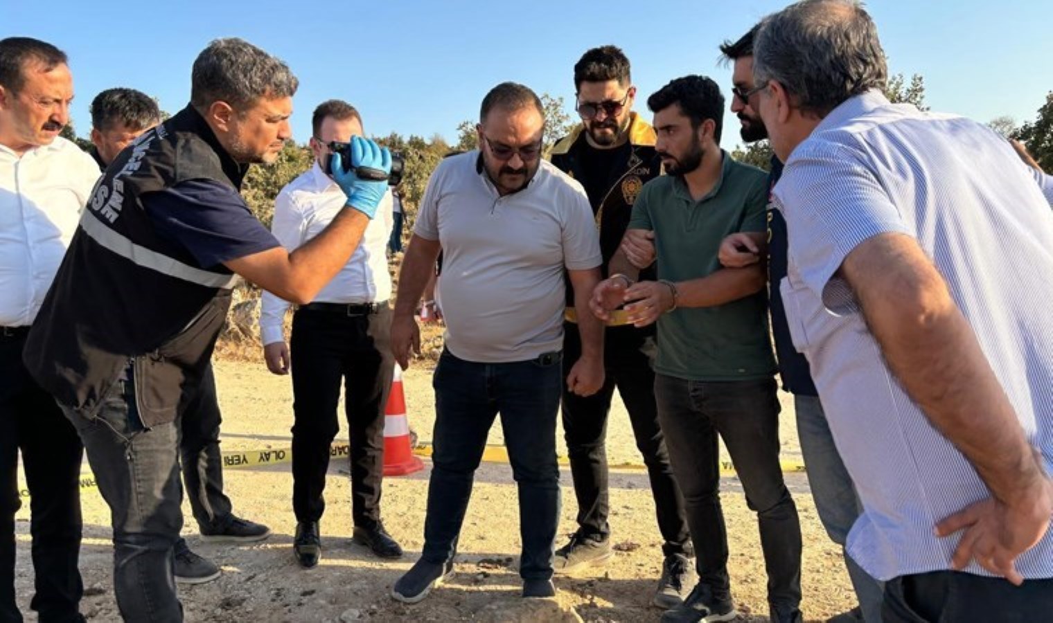 Vahşi cinayetin failleri ‘aracın yansımasından’ bulundu