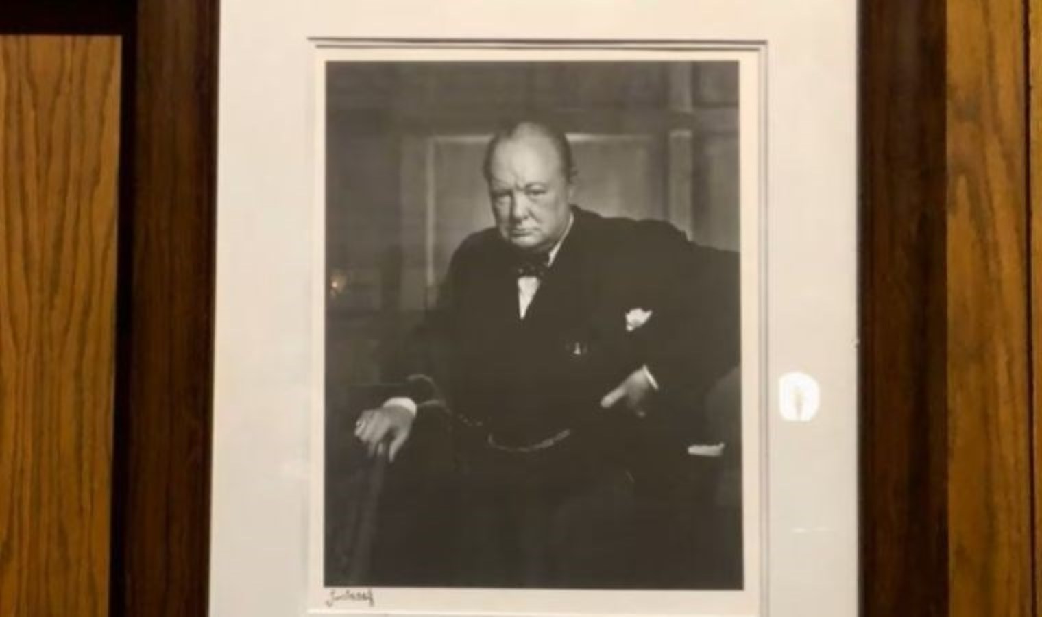 Winston Churchill’in Kanada’da çalınan orijinal fotoğrafı İtalya’da bulundu