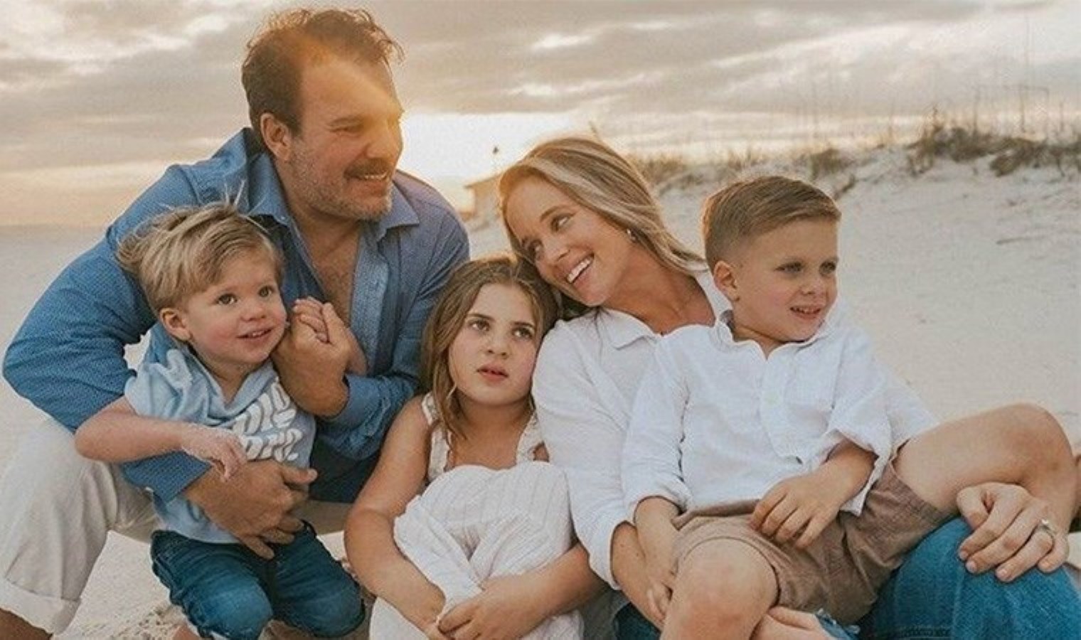 Yaprak Dökümü’nin yıldızı Amerika’da TIR şoförlüğü yapıyordu: Tolga Karel 5. kez baba oldu!