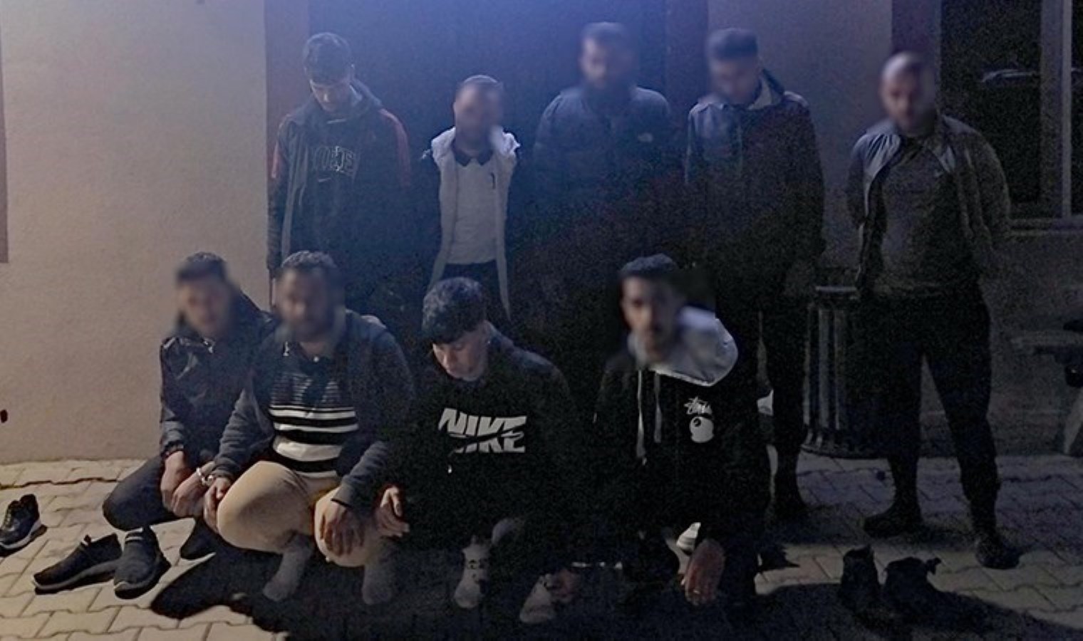 Yer: Kırklareli… Polisten kaçan araçta 9 kaçak göçmen yakalandı