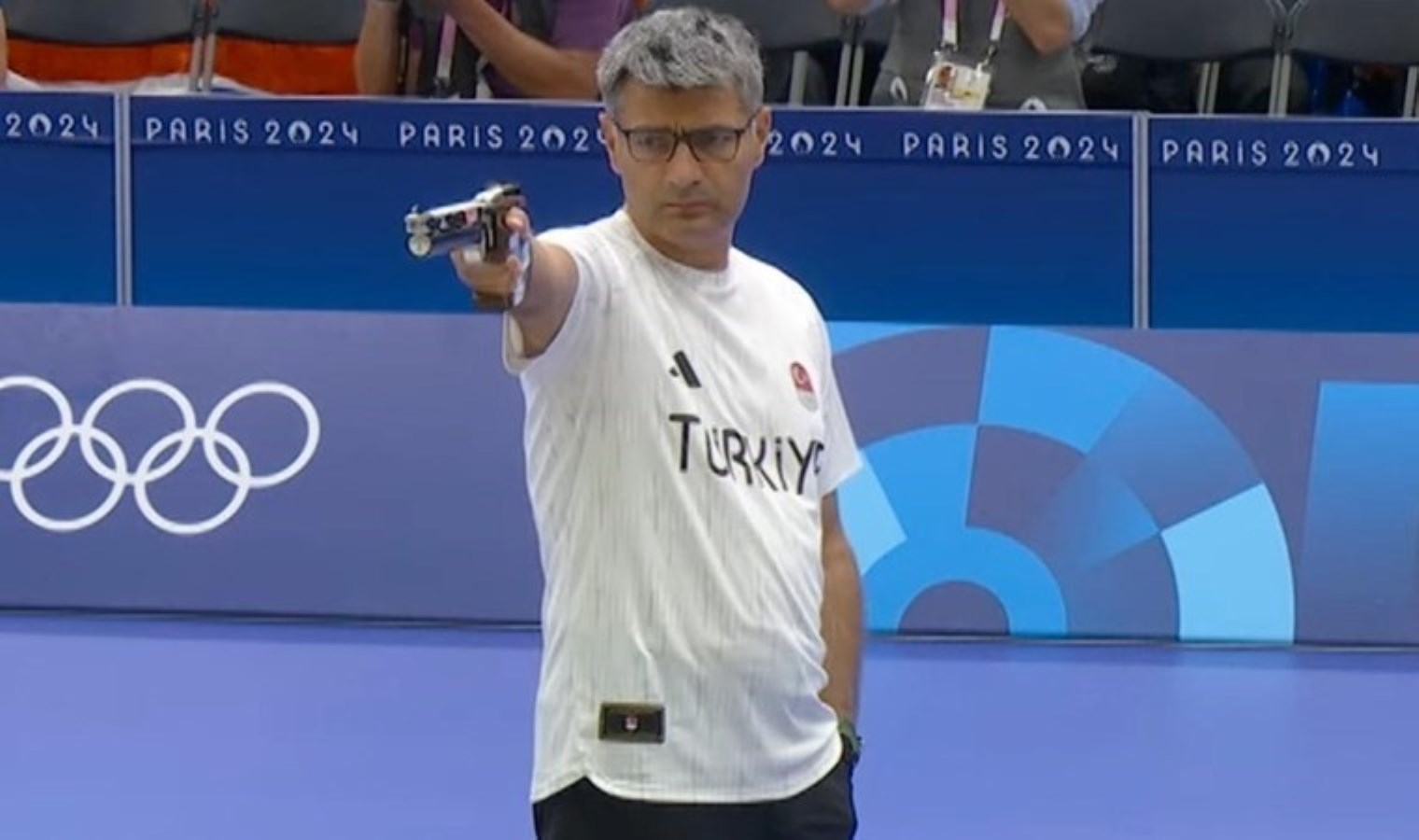 Yusuf Dikeç’e Bollywood’dan şaşırtıcı teklif!