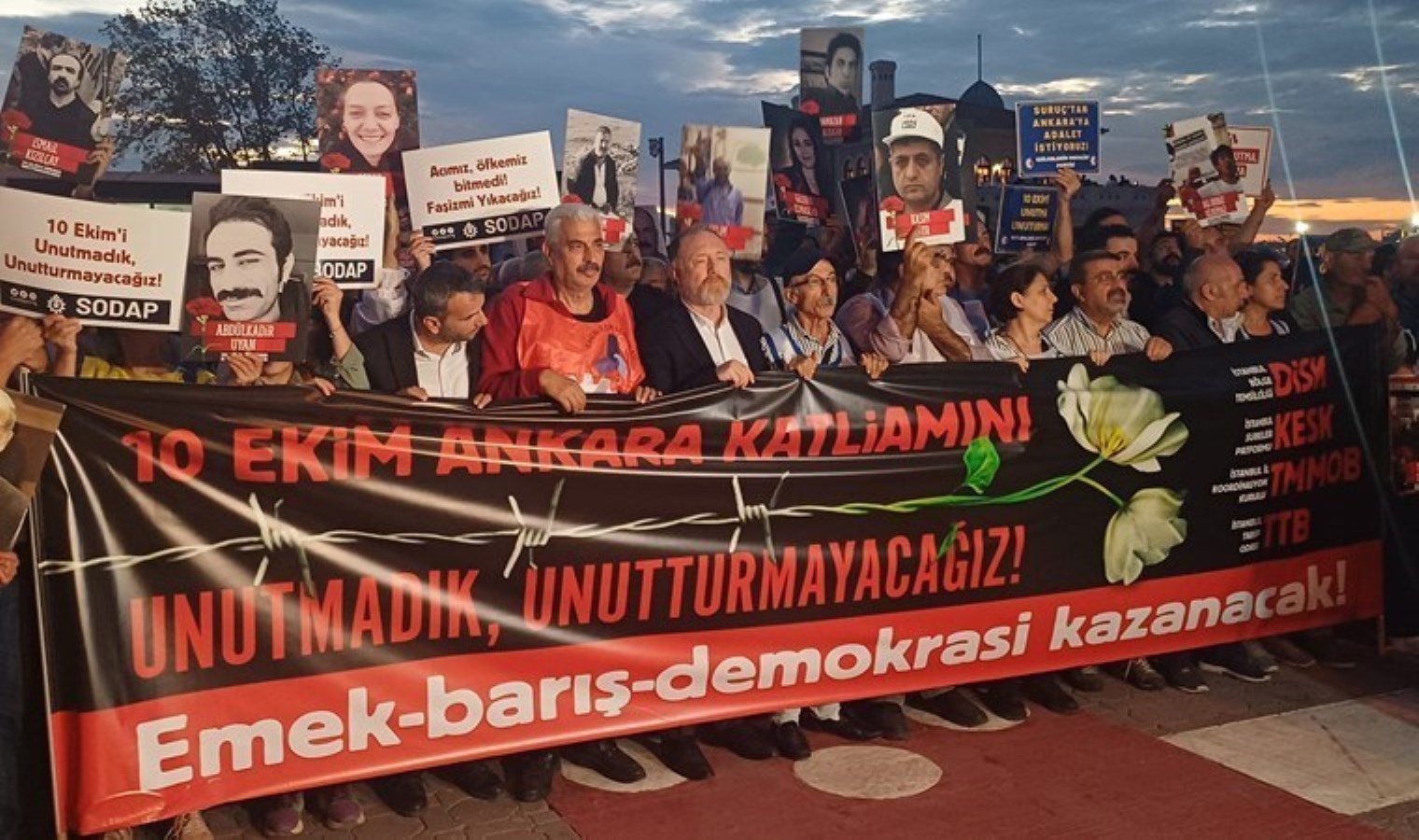 10 Ekim Ankara Garı Katliamı’nın üzerinden 9 yıl geçti: ‘Gerçek failleri koruyanları unutmayacağız’