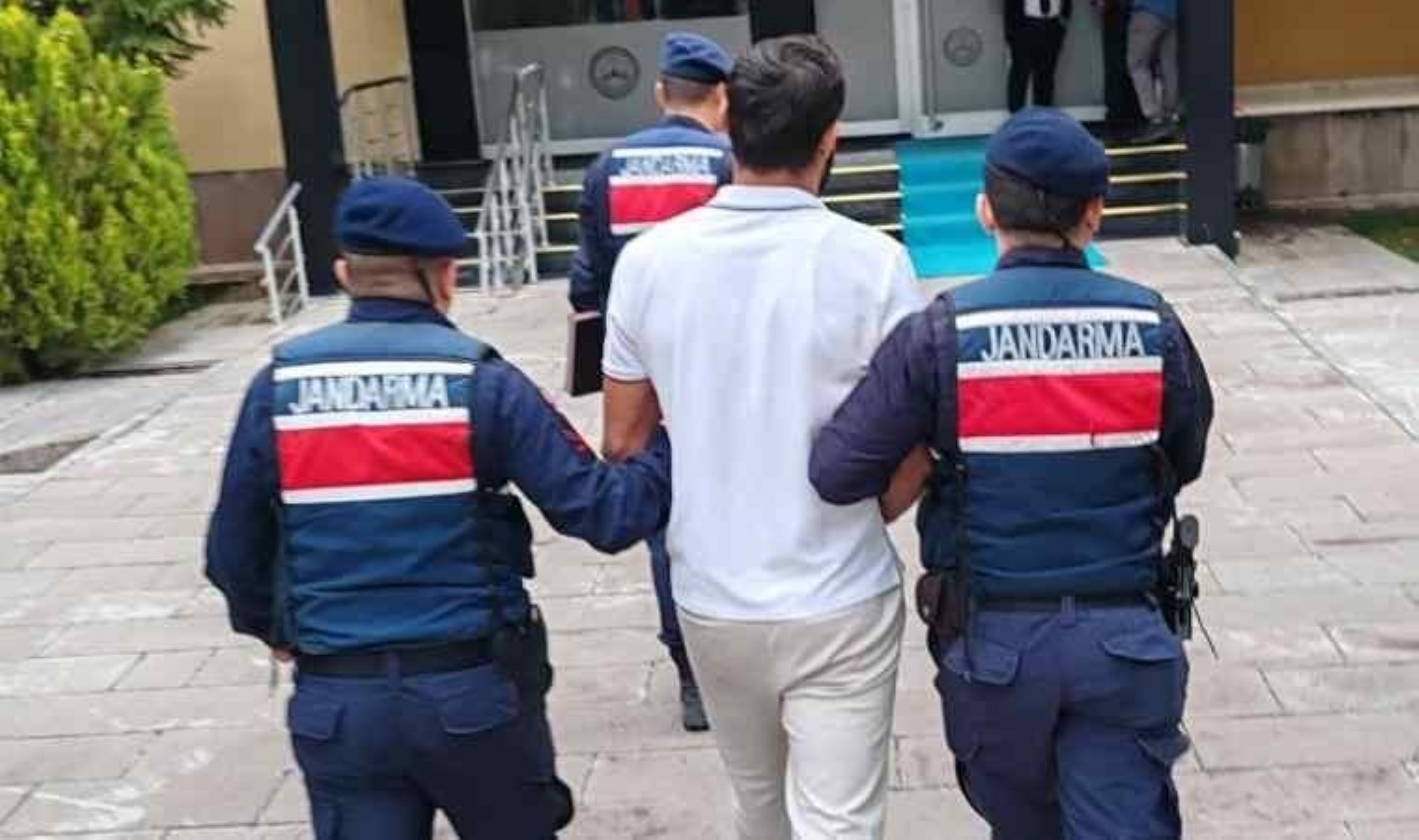 26 suç kaydı bulunan şahıs yakalanarak cezaevine gönderildi