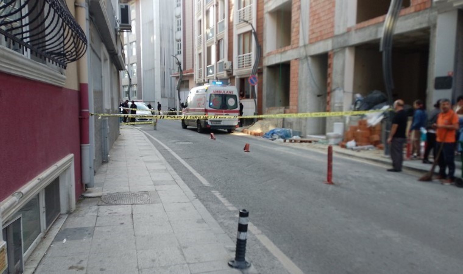 4’üncü kattan düşen kadın hayatını kaybetti!