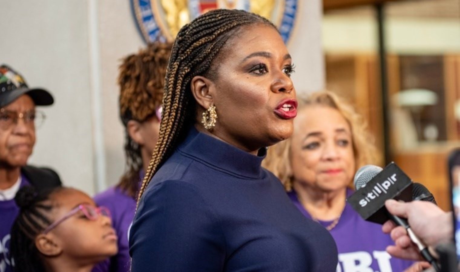 ABD’li vekil Bush’tan İsrail’e tepki: İnsanlık paramparça ediliyor