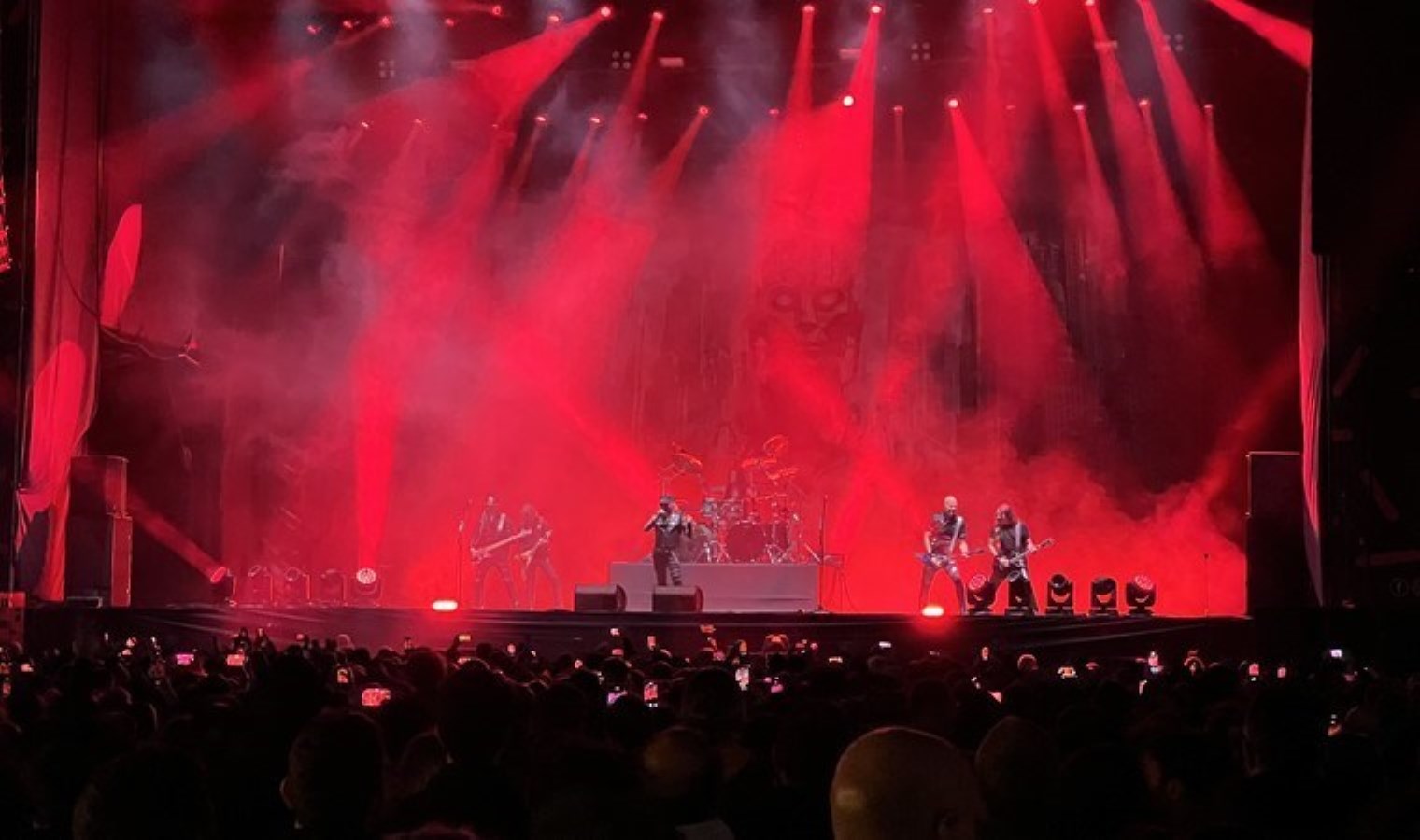 Alman heavy metal grubu Accept, İstanbul’da konser verdi