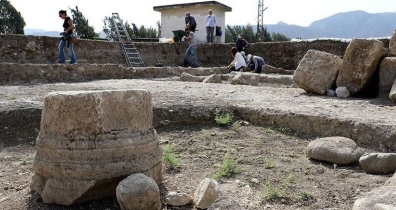 Antakya Antik Hipodrom’un çevresindeki kalıntılarda eski depremlerin izleri araştırılıyor