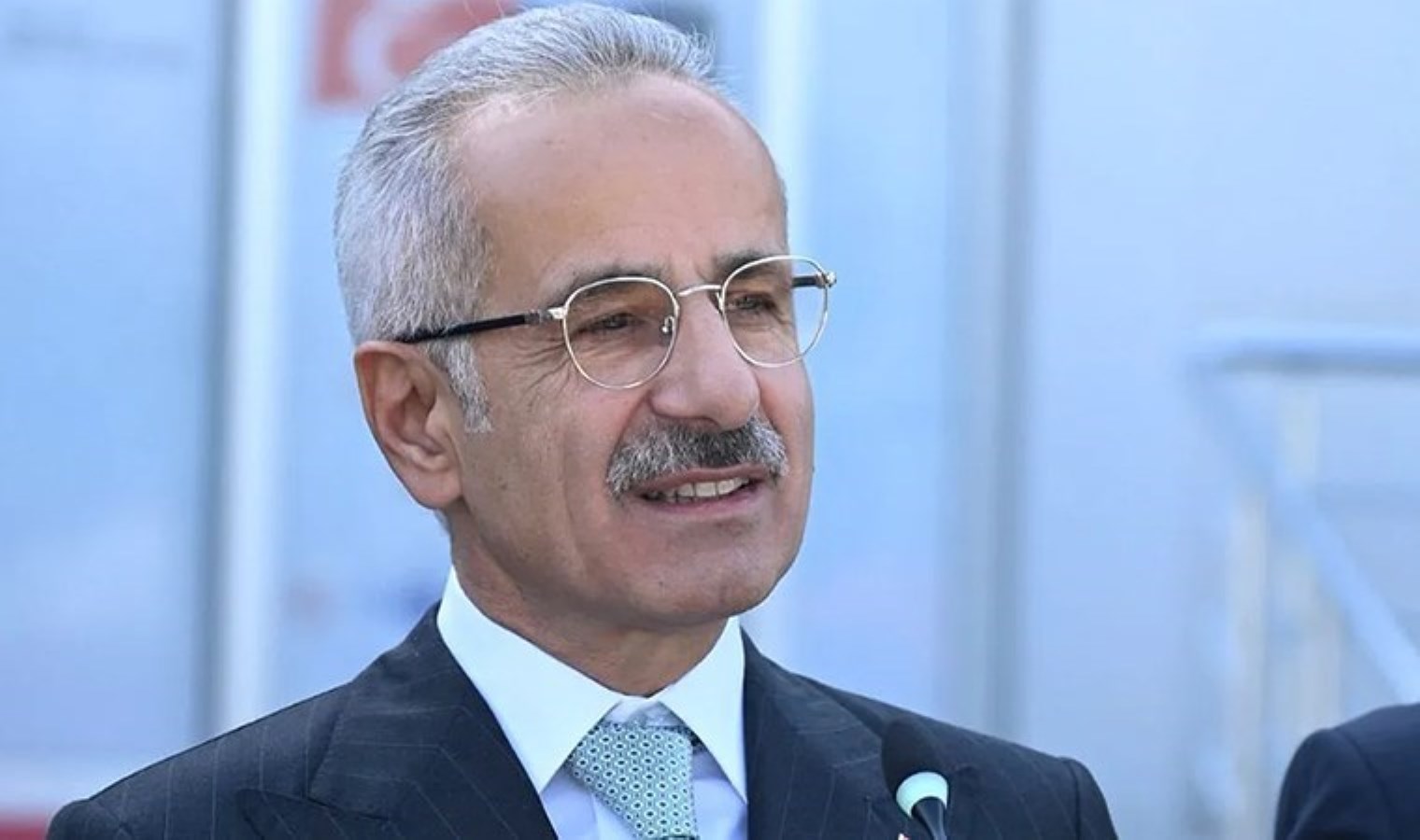 Bakan Uraloğlu’ndan ‘Discord’ açıklaması: ‘Kapattık diye çok acayip bir memnuniyet var’