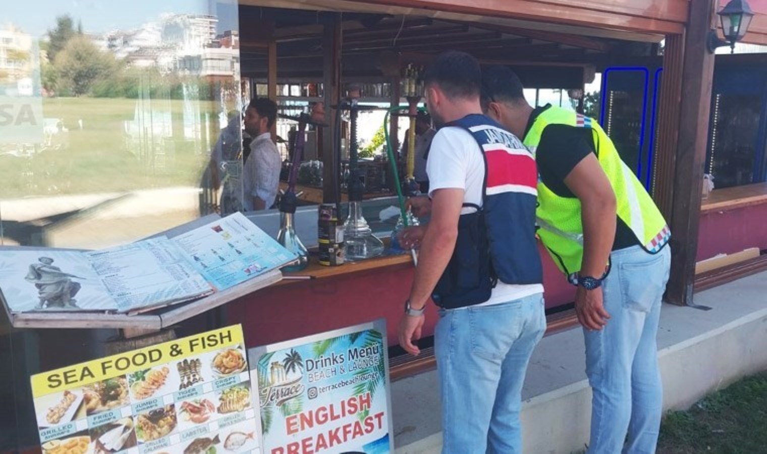 ‘Belgesiz’ nargile sunumu yapan 4 kafeye 332 bin TL ceza