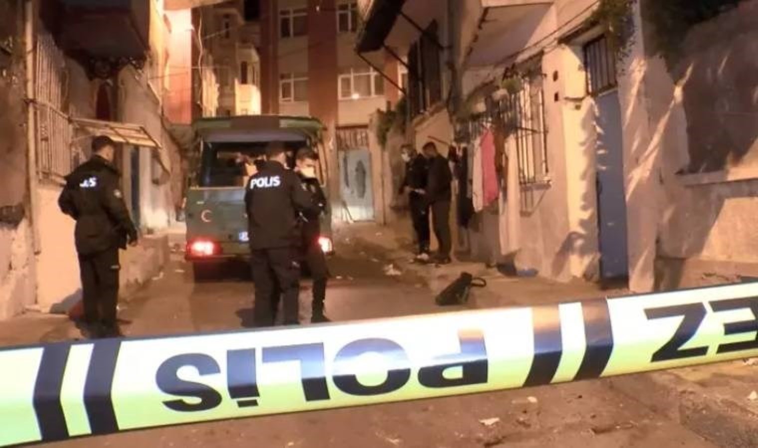 Beyoğlu’nda yabancı uyruklu anne ve bebeği ölü bulundu