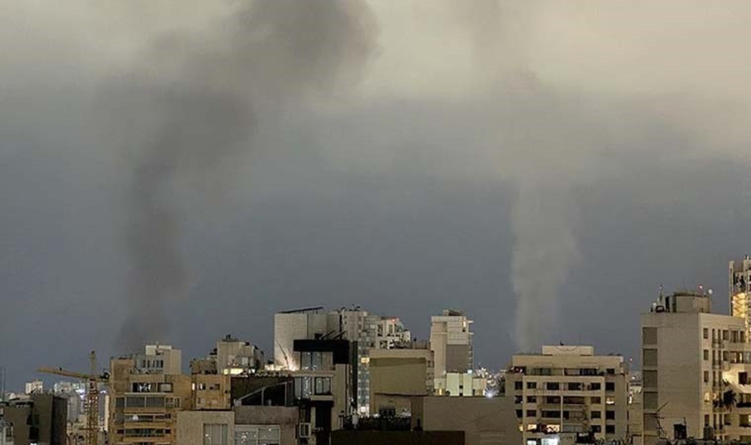 Beyrut’un merkezinde 2 patlama meydana geldi