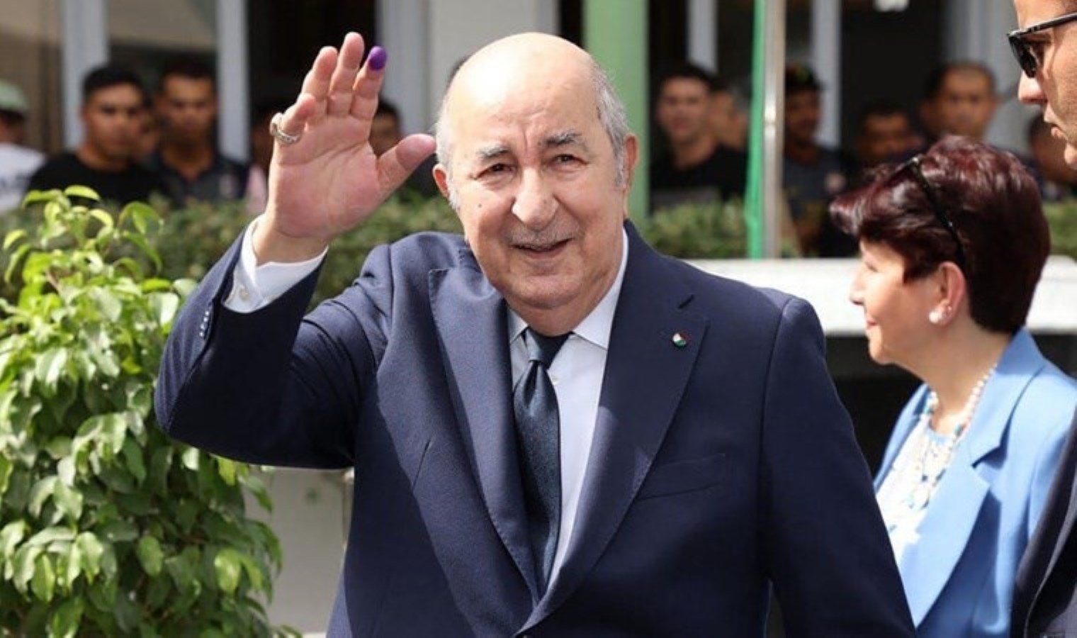 Cezayir’den Fransa’ya rest: İşlediği katliamları kabul etmeli