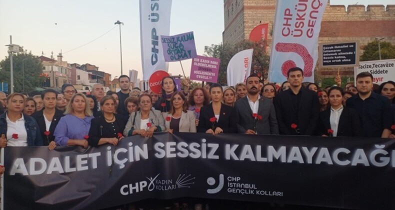 CHP Edirnekapı surları önünde basın açıklaması yaptı: ‘Kaybedecek tek bir kız kardeşimiz daha yok’