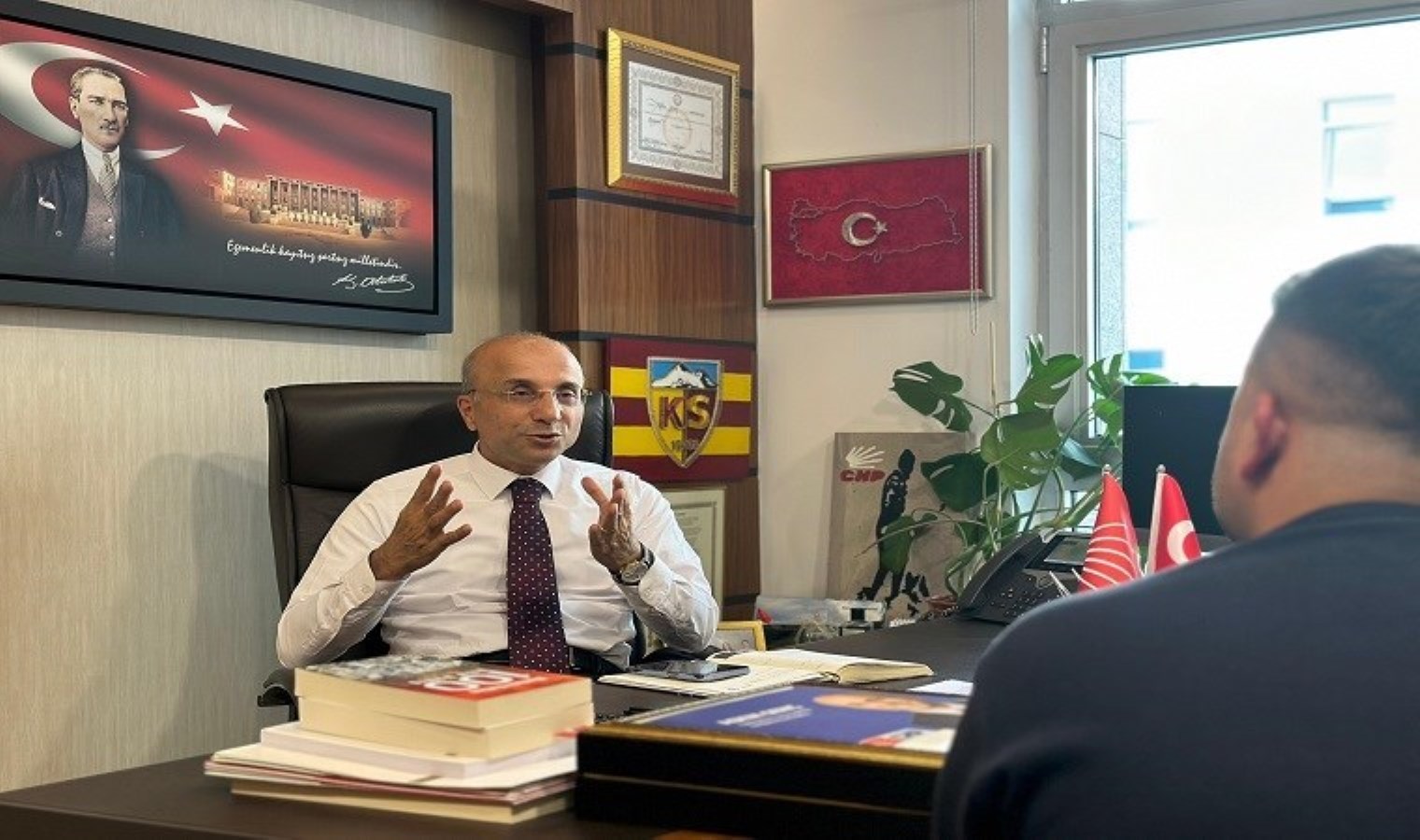 CHP’li Genç: ‘Çocuk okulda, veli evinde mutlu değil’