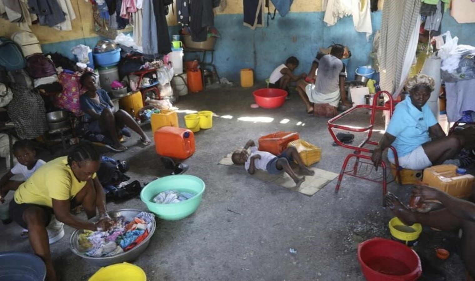 Dominik Cumhuriyeti’nden düzensiz göçmen adımı: Her hafta 10 bin Haitiliyi sınır dışı edecek