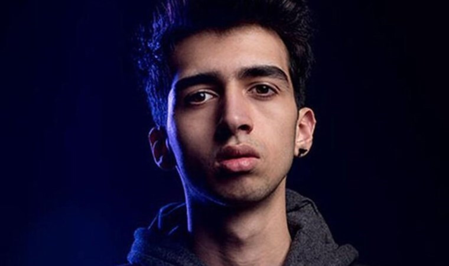 Eski sevgilisini darp ettiği iddiasıyla yargılanıyordu: Şarkıcı Çağatay Akman’a ‘beraat kararı’ talebi