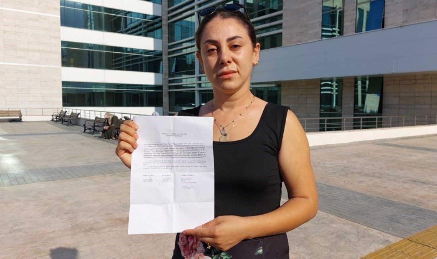 Genç kadın ‘ölmemek’ için yardım istedi: ‘Şahsın tutuklanması için ölmemiz mi lazım?’