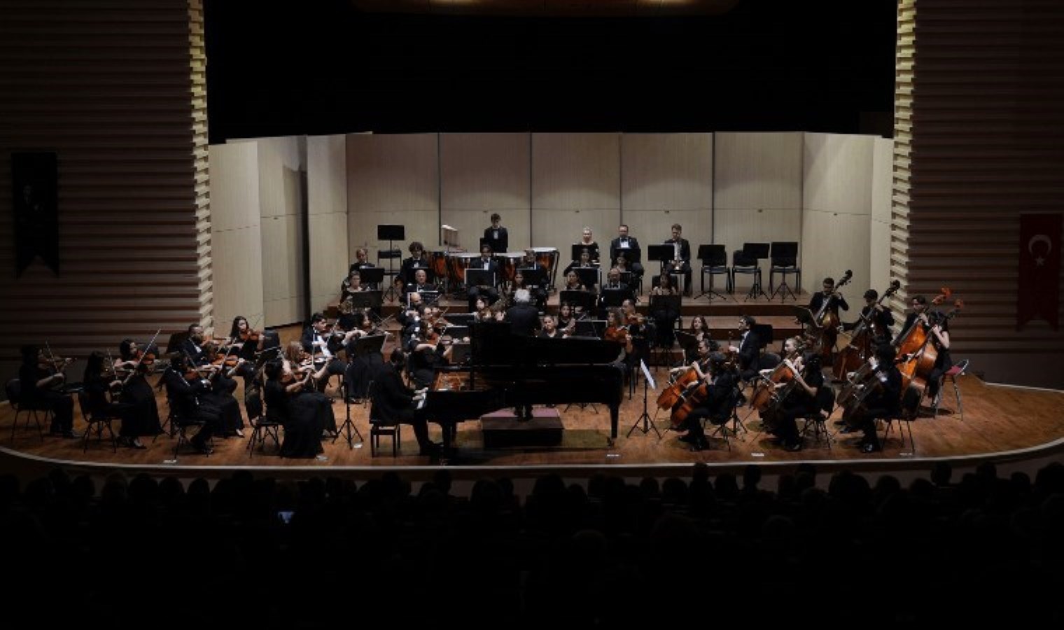 Hacettepe Üniversitesi Senfoni Orkestrası, konser sezonunu açtı