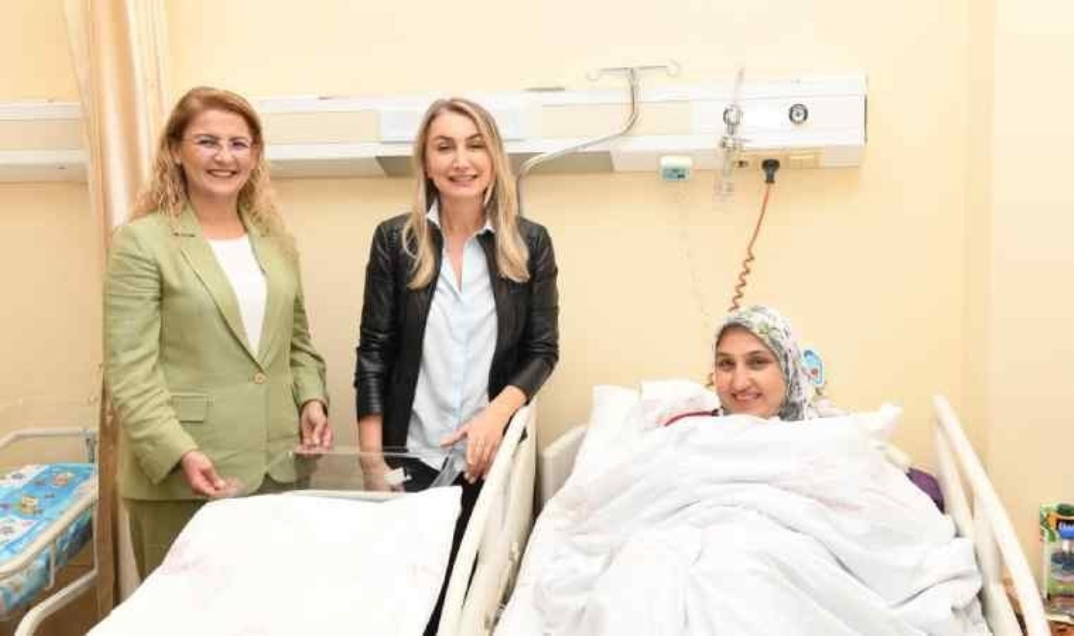 Hamile kadın, metrobüste doğum yaptı