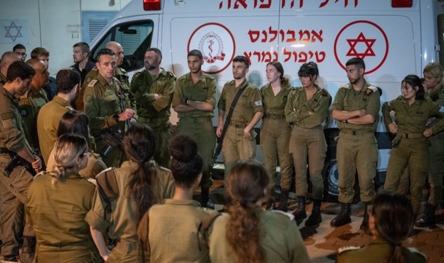 İHA saldırısında öldüğü iddia edilmişti: Vurulan üssü ziyaret etti