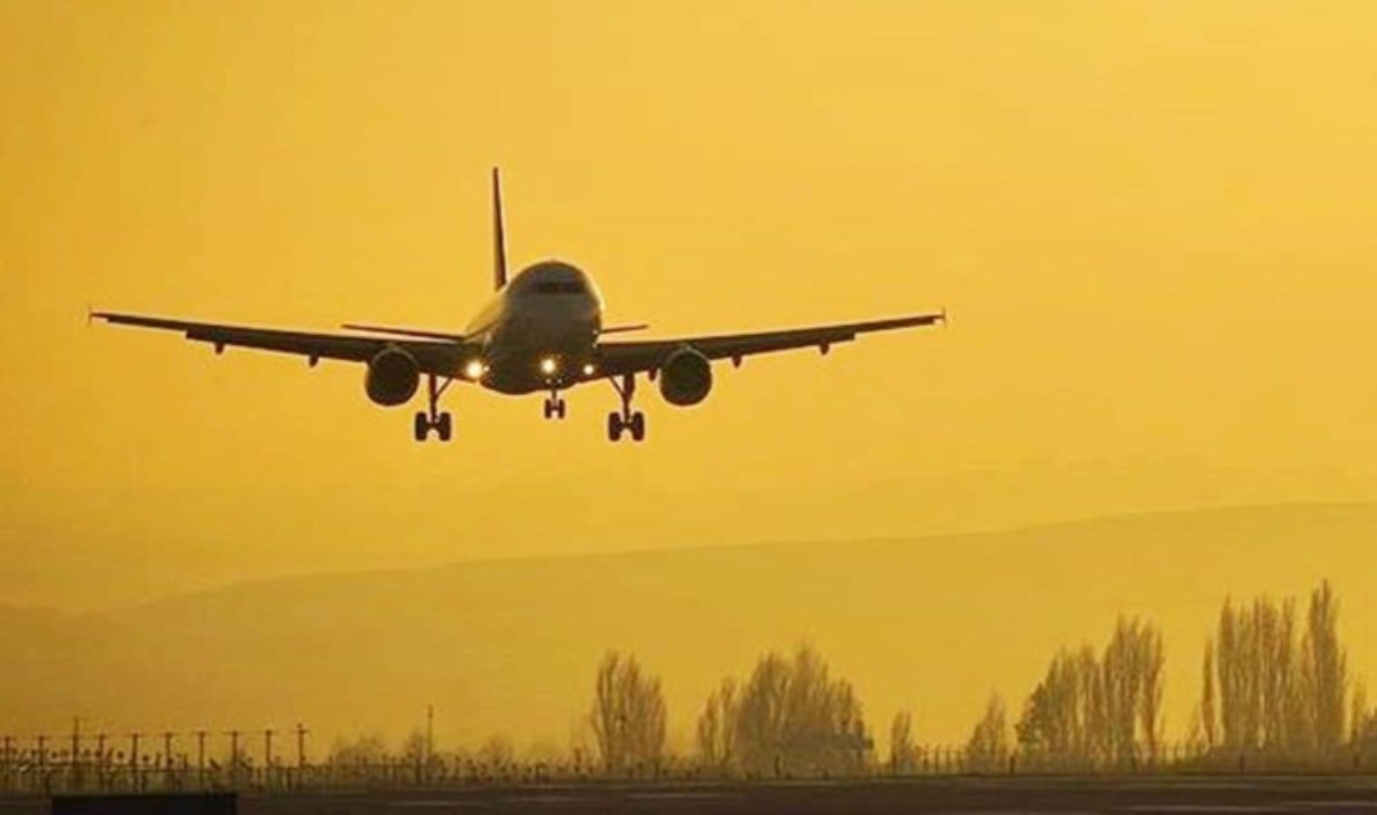 İran’da tüm uçuşlar yarına kadar iptal edildi