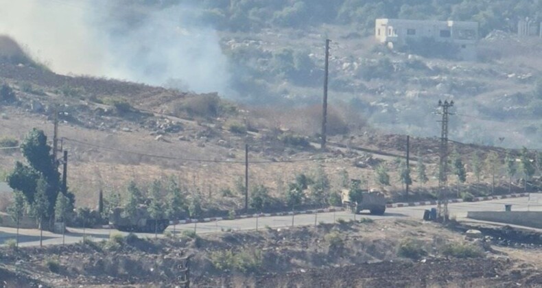 İsrail’e ait tanklar, Lübnan kasabasının eteklerine konuşlandı