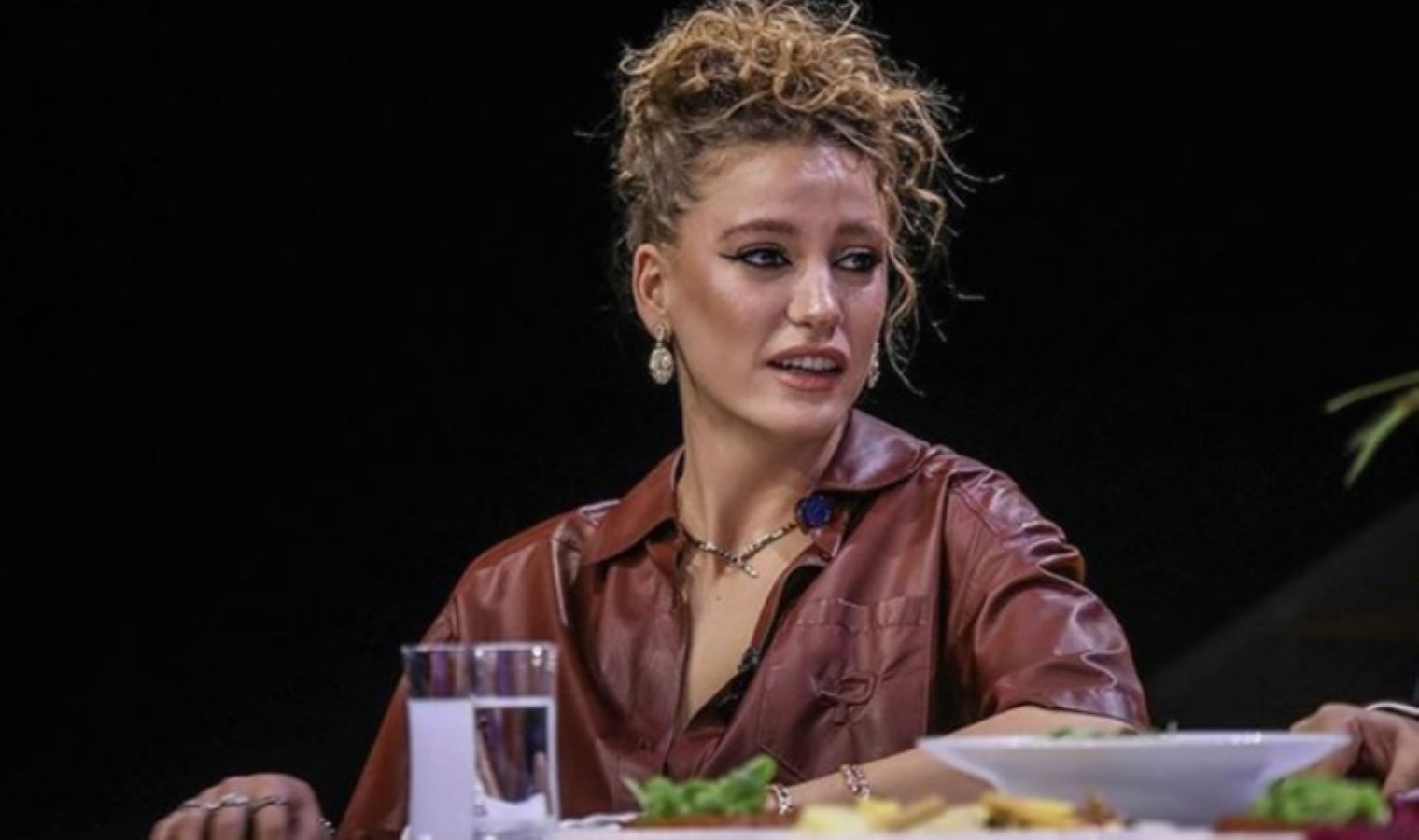 ‘İstanbul Sözleşmesi’ açıklaması tepkiye sebep olmuştu: Serenay Sarıkaya’dan ‘Kadın cinayetleri’ açıklaması