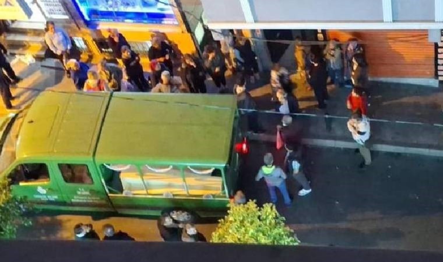 İstanbul’da feci ölüm… Devrilen bazanın altında kalan kadın hayatını kaybetti!