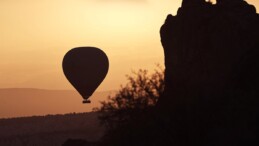 Kapadokya’da sıcak hava balonları rekora uçtu