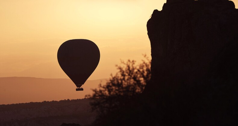 Kapadokya’da sıcak hava balonları rekora uçtu