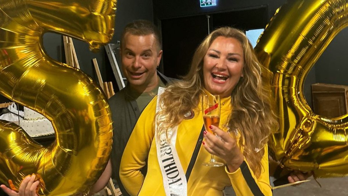 Kostümü eleştirilen Pınar Altuğ’dan açıklama geldi