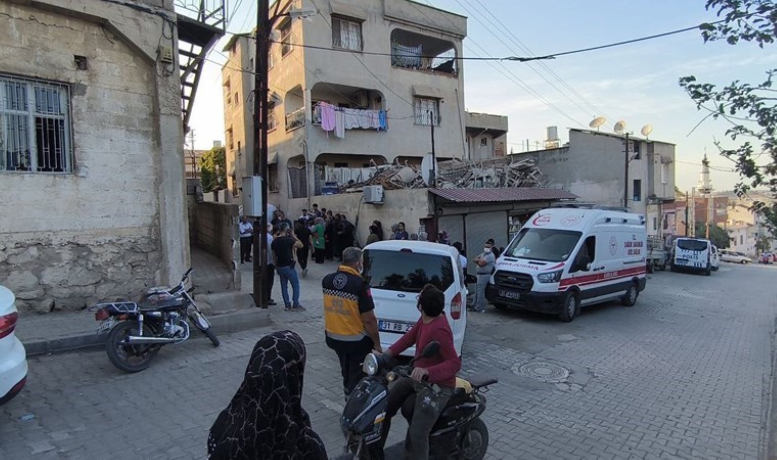 ‘Kötü koku’ üzerine girilen evde kadının cansız bedeni bulundu