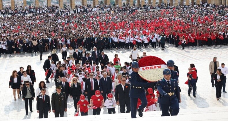 LÖSEV geleneksel Anıtkabir ziyaretini gerçekleştirecek