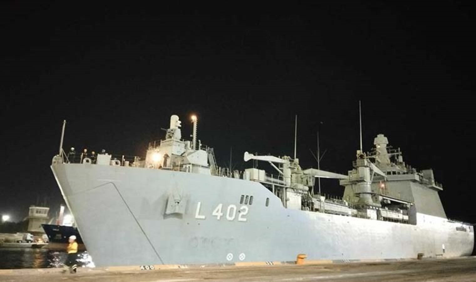 Lübnan’dan tahliye: İlk gemi Mersin Limanı’na geldi