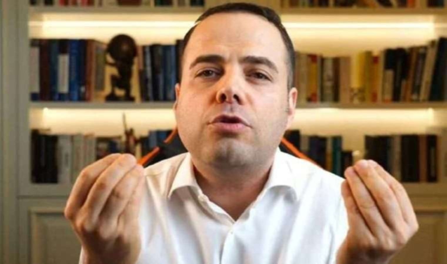 Prof. Dr. Özgür Demirtaş’tan kredi kartı ücretine sert tepki: ‘750 TL ekstra vergi ne demek?’