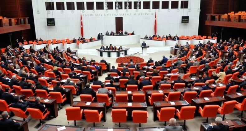 Saadet Partisi’nin ‘yenidoğan çetesi’ skandalına ilişkin verdiği önerisi AKP ve MHP oylarıyla reddedildi