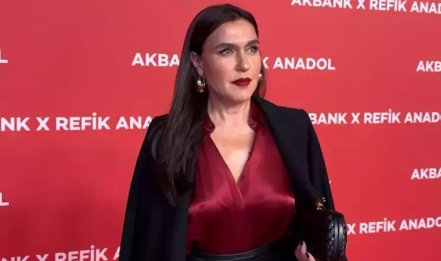 Şevval Sam ‘kadın cinayeti’ sorularına cevap vermedi: ‘Hiç kötü şeylerden bahsetmeyelim, ne olur…’